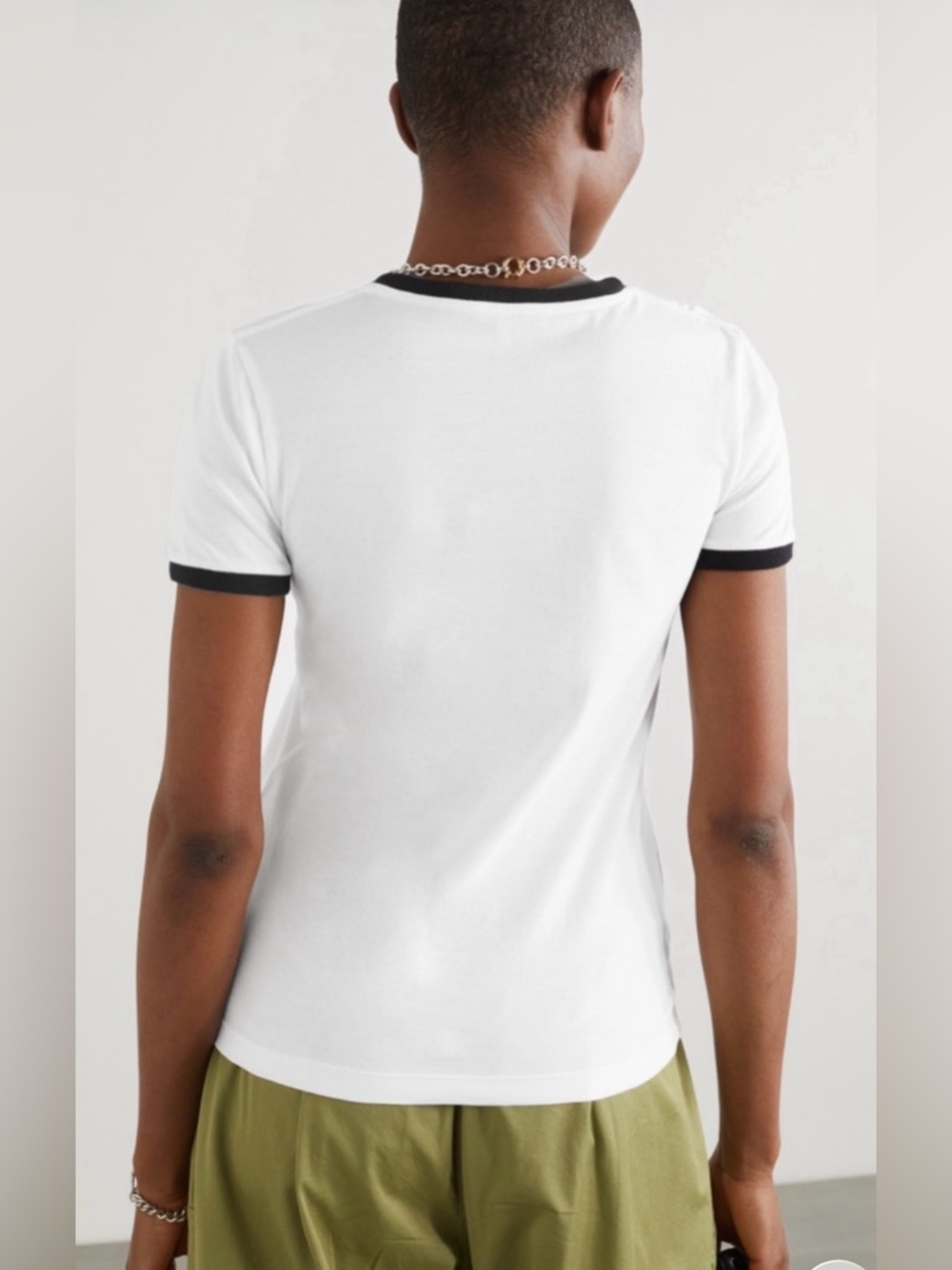Loewe Anagram Crew Neck White T-Shirt Embroidered Accent Women Size M - Picture 3 of 12
